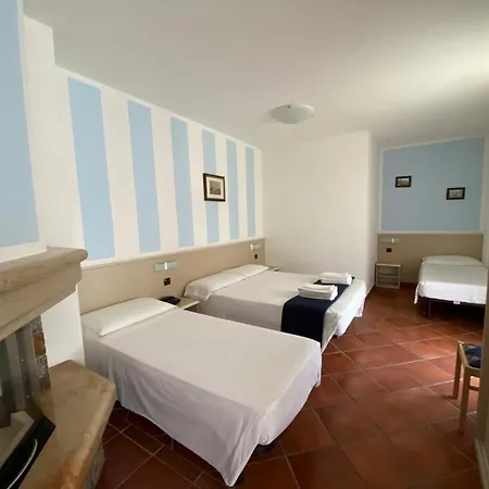 Foresteria Lombarda Da Colombina بيت ضيافة Grandola ed Uniti
